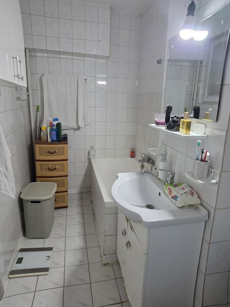 Baba Novac, 10 minute metrou Dristor, pe Reconstructiei, bloc reabilitat